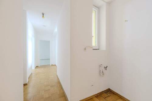 Flur - 2 Zimmer Etagenwohnung in Stuttgart-Mitte
