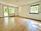 Wohnzimmer - 3 Zimmer Etagenwohnung zur Miete in Hannover