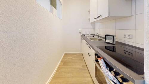 Küche Vergleichswohnung - Tolle 1-Raum-Wohnung mit Einbauküche