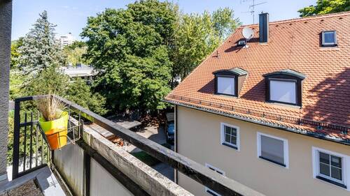 Nord-/Ostterrasse - 