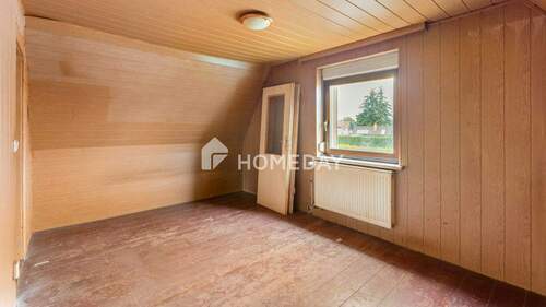 1.OG Schlafzimmer 1 - 