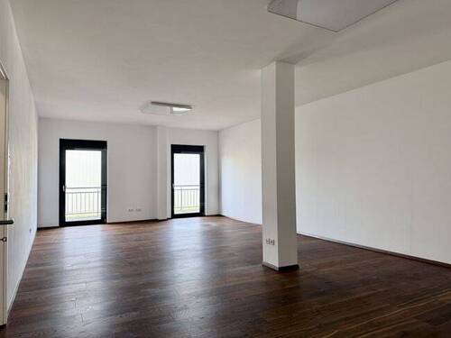 Büro - Büro mit 80,50 m&sup2; in Eschbach zur Miete