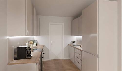 Die geräumige Küche bietet Platz zum gemeinsamen Kochen - 