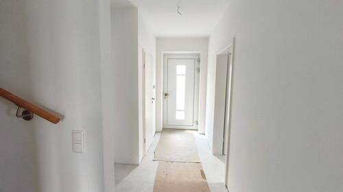 Flur EG - 4 Zimmer Doppelhaushälfte in Seestermühe