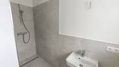 Gäste-WC mit Dusche EG - 