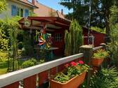 Garten mit Gartenhaus - 