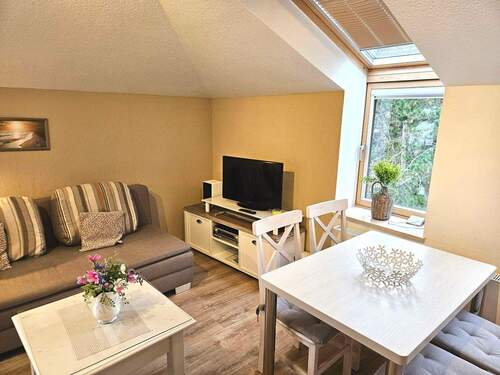 Wohn- / Essbereich - Etagenwohnung mit 38,70 m&sup2; in Breege zum Kaufen