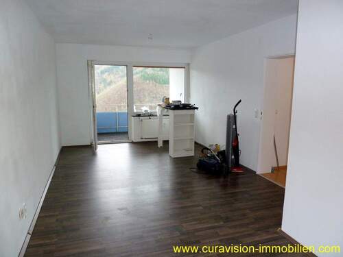 Wohnzimmer 2. Ansicht.JPG - 3 Zimmer Etagenwohnung in Lorch