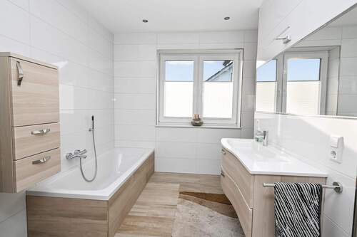 Badezimmer Erdgeschoss - 