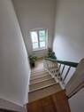 Treppenhaus zur Wohnung - **Gelegenheit! Schöne große Wohnung mit Balkon, Einbauküche und Dachterrasse, KAUFEN statt mieten!!***