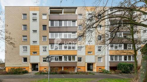 Außenansicht 2 - Einziehen und wohlfühlen: Bezugsfreie 3-Zimmer-Wohnung mit Wintergarten und EBK ab Juni