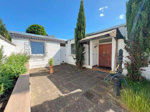 Eingang - 5 Zimmer Bungalow in Mörfelden-Walldorf