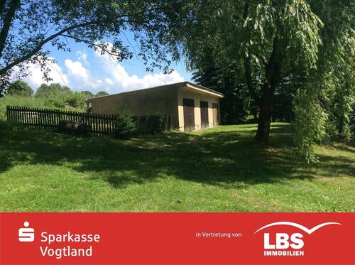 Baugrundstück mit drei Garagen - sonniges Baugrundstück mit 3 Garagen