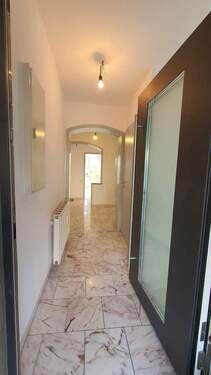 Eingangsbereich - 4 Zimmer Etagenwohnung zur Miete in Duisburg