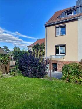 Außenansicht - bezugsfertige Immobilie mit viel Charme