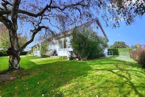 Außenansicht - 6 Zimmer Einfamilienhaus zum Kaufen in Mengen