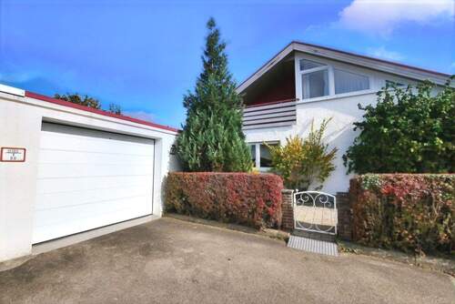 Außenansicht + Garage - Einfamilienhaus mit 120,70 m² in Mengen zum Kaufen