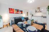 Living room & kitchen - Stylishe & lichtdurchflutete 4-Zi-Wohnung in München-Giesing! Top eingerichtet inkl. Internet & TV!