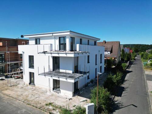 Vorderansicht - Tolle Neubauwohnung in Ihringshausen wartet auf Erstbezug!