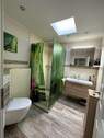modernes Duschbad - 
