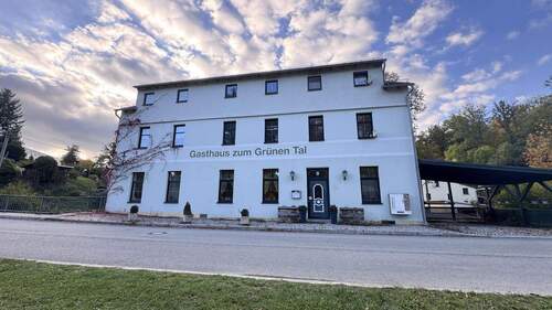 Frontansicht - 1 Zimmer Mehrfamilienhaus, Wohnhaus zum Kaufen in Pöhl