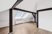 Dachgeschoss Großer Raum - 