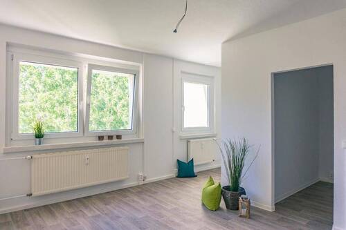 Wohnbereich Vergleichswohnung - 1-Raum-Wohnung mit Einbauküche - 174,00 EUR Kaltmiete, ca.  32,30 m² Wohnfläche
