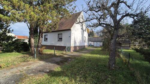 Hausansicht - 6 Zimmer Einfamilienhaus zum Kaufen in Bad Muskau