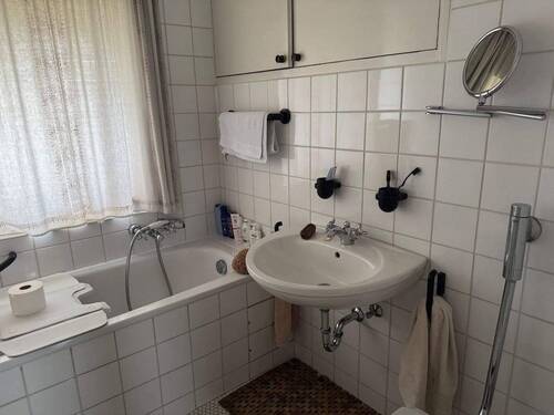 ....das Bad auf der Schlafebene - 