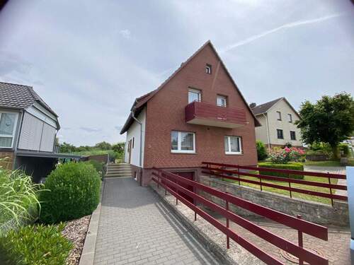 Ansicht Straße 1.jpg - 5 Zimmer Einfamilienhaus zum Kaufen in Warburg