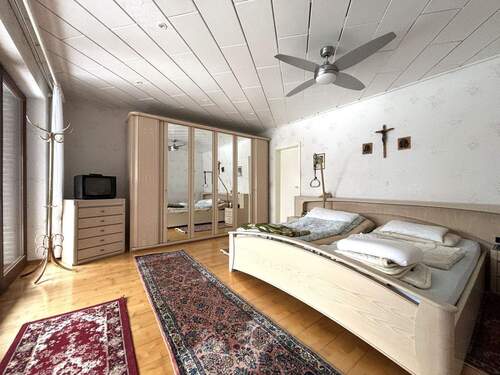 Schlafzimmer_EG - 
