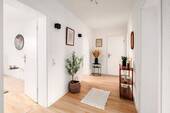 Eingang / Flur - 3 Zimmer Etagenwohnung zum Kaufen in Schweinfurt