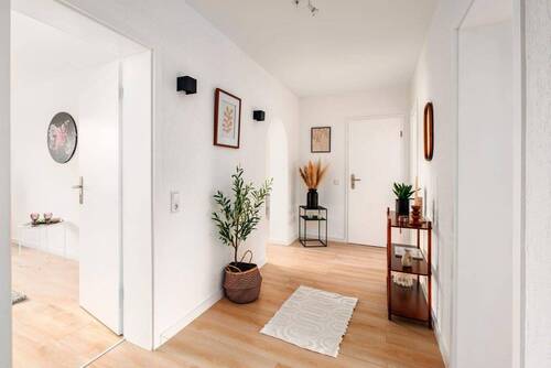 Eingang / Flur - 3 Zimmer Etagenwohnung zum Kaufen in Schweinfurt