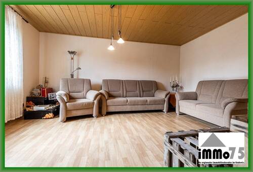 Wohnzimmer - Gemütliche 3,5-Zimmer-Wohnung ?? mit Garten ??, Scheune ?? und Keller ?? - Ihr perfektes Zuhause! ?