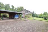 Carport und Haus - 