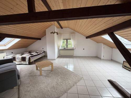 Zimmer 1 im Dachgeschoss - 