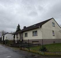 *€ 36.000,-- Jahresnettomiete möglich*Einfamilienhaus (umbaubar in 2-FH) mit mit zusätzlicher Halle* - Duchroth
