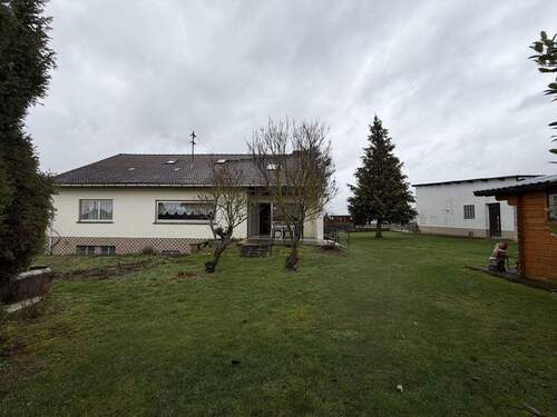 Garten und Rückansicht 2 - 