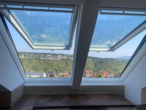 Blick aus Küche - 3 Zimmer Etagenwohnung zur Miete in STUTTGART