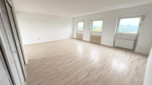 Wohnzimmer - Zentrale Eigentumswohnung Nähe Mohnspark mit Balkon und Stellplatz!