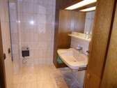 Duschbad mit separater Toilette.JPG - 