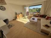 Wohnzimmer mit Balkon - 