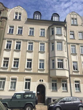 Außenansicht - Attraktive 3-Zimmer-Wohnung mit neuem Bad in Chemnitz - 77,20?m² - fußläufig zur TU