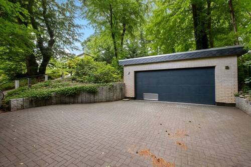 Garage - 