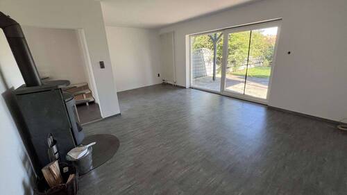Wohnzimmer1 - 4 Zimmer Doppelhaushälfte zum Kaufen in Amberg