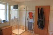 Dusche und Handtuchheizung - 