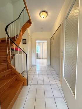 Flur EG - 5 Zimmer Reihenmittelhaus in Forchheim