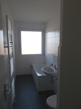 Badezimmer - Etagenwohnung mit 73,30 m² in Salzgitter zur Miete