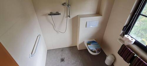 Barrierefreies Bad/Dusche EG - 
