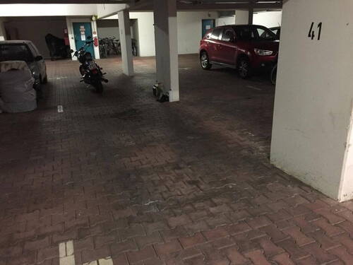 Tiefgaragenstellplatz - 